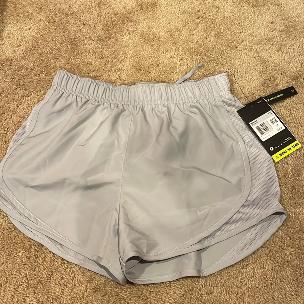 Light grey nike shorts